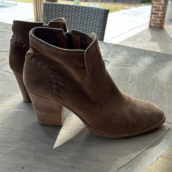 Aquatalia Italian Champagne Tan Suede Ankle Boots - Women’s size 40 or US 9 - Picture 3 of 13